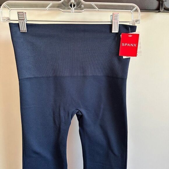 Spanx Navy Seamless Leggings Workout New Medium - Picture 2 of 5
